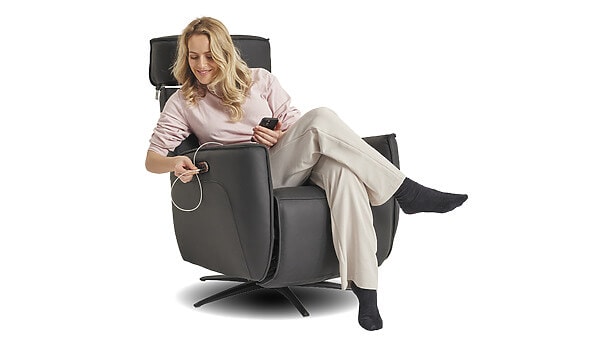 Reagan Relaxsessel schwarz USB Seats and Sofas